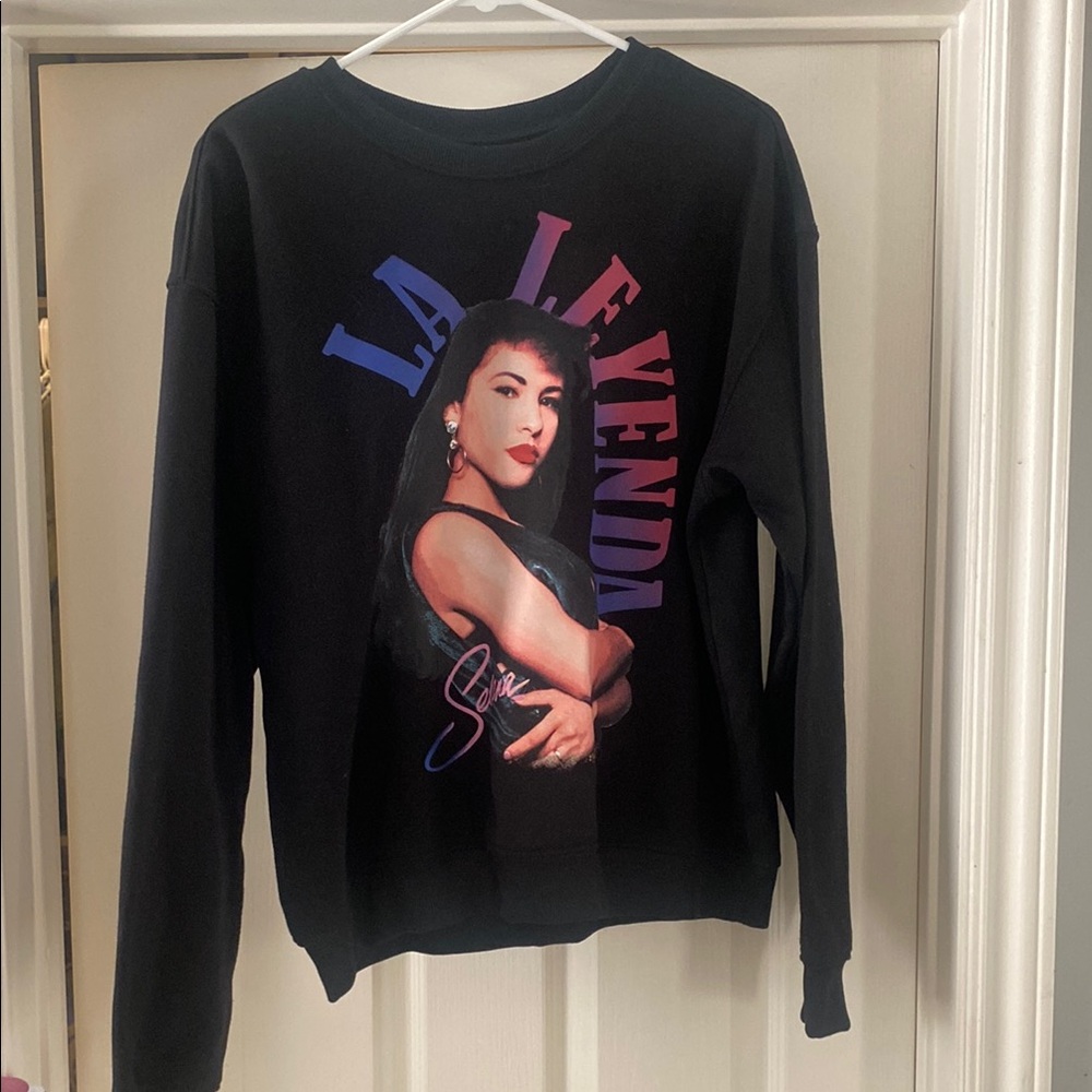Selena Graphic Sweatshirt